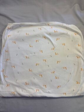 🐥 Carter's White Swaddle with Orange and Gray Giraffe Print